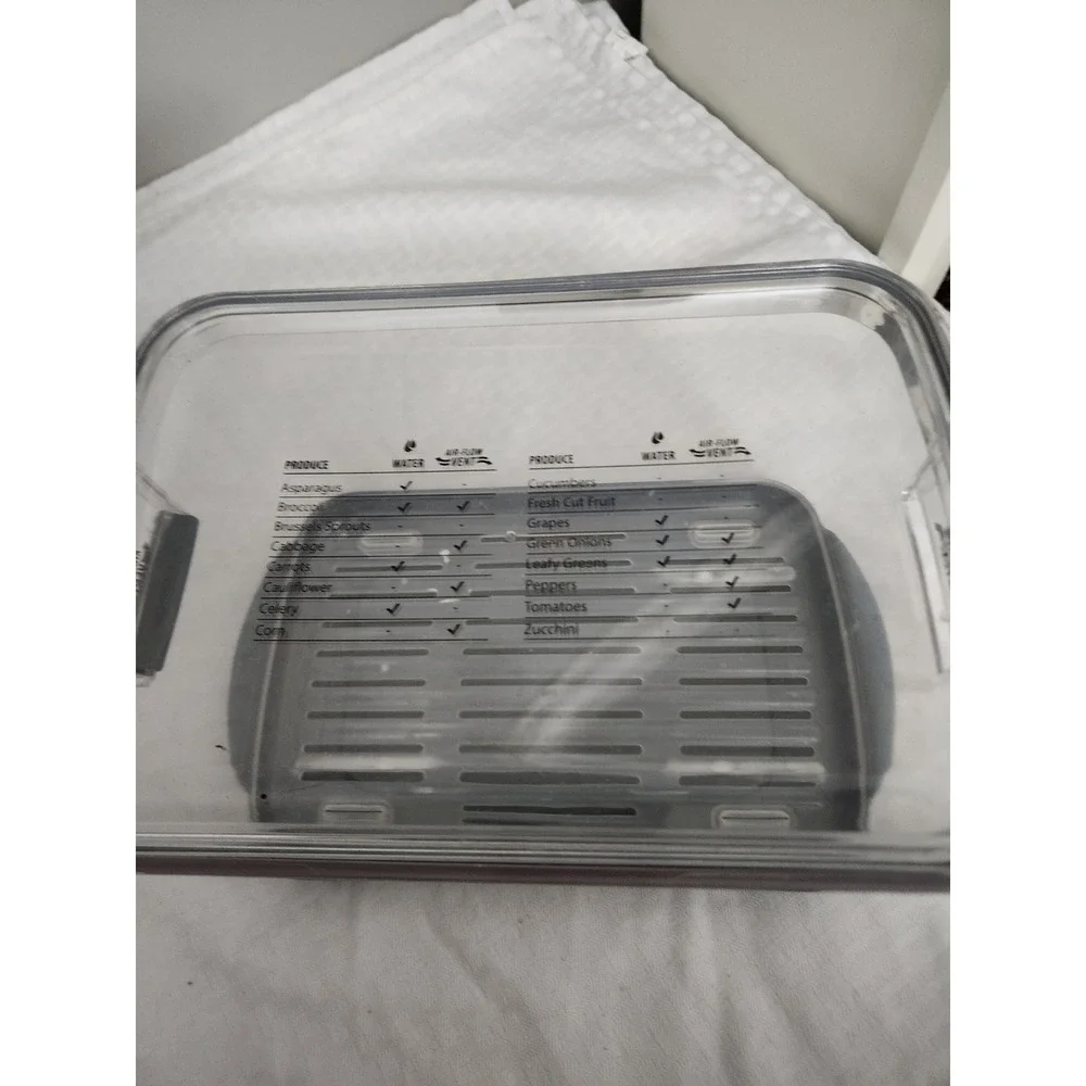 Rubbermaid FreshWorks Produce Saver Food Storage Container Clear Gray Large